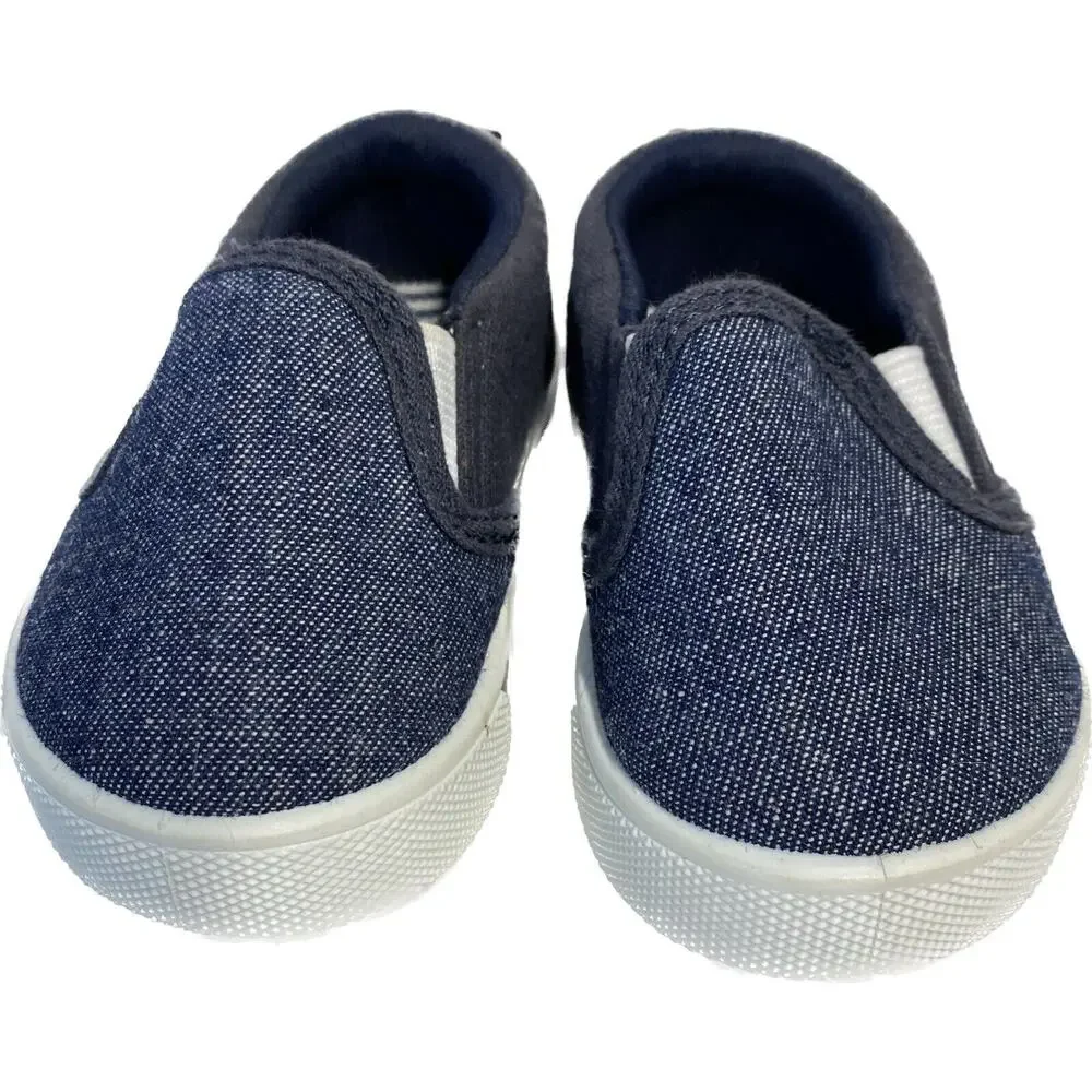 OshKosh Bgosh-B, Boys/Slip on Sneakers Shoes, Size 2. No Smoke Household